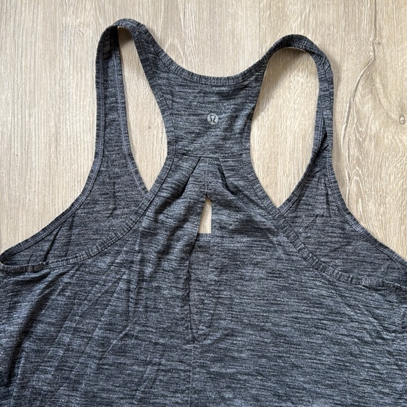 Lululemon marled grey workout tank top - Picture 4 of 5